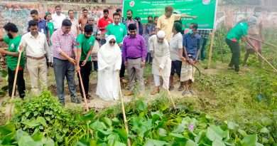 জয়পুরহাট পৌরসভার ৩ কিলোমিটার খাল পরিষ্কার অভিযান শুরু