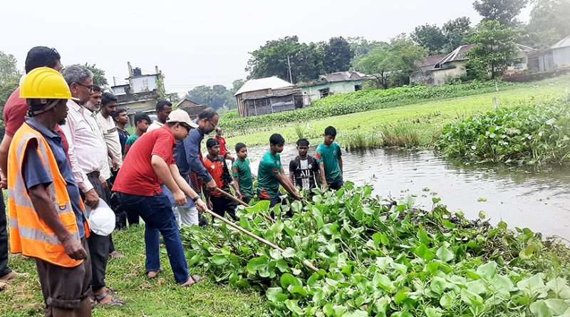 জয়পুরহাট পৌরসভার উদ্যোগে ১ কিলোমিটার খাল পরিষ্কার কার্যক্রমের উদ্বোধন